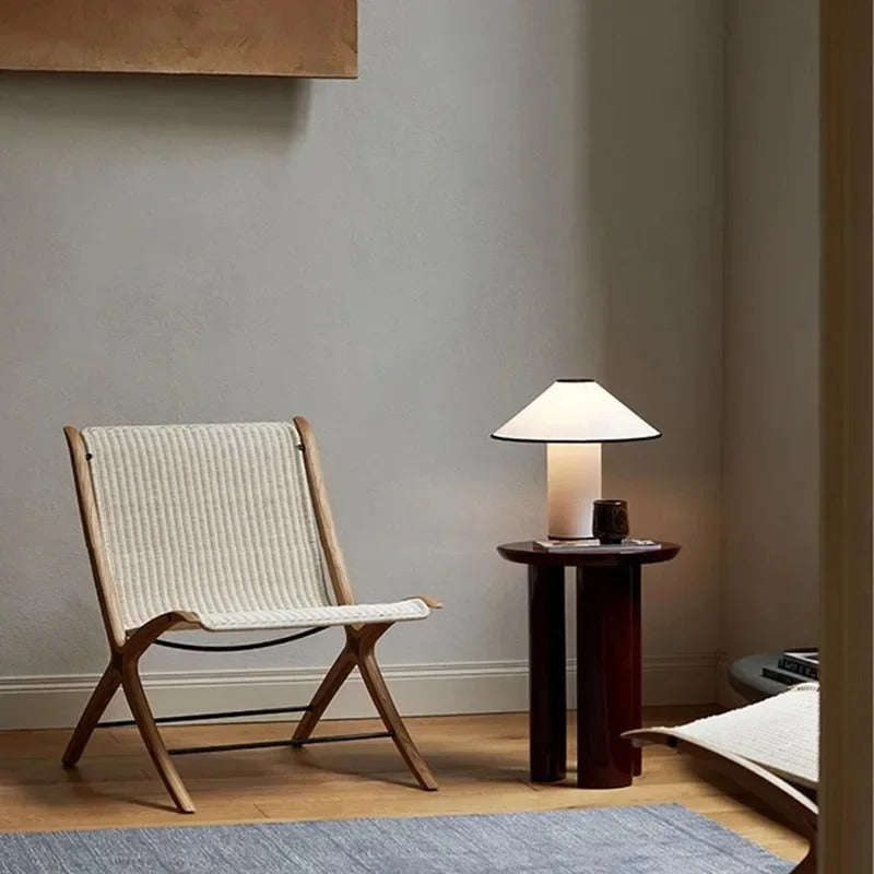 DESIGNERSKA LAMPA STOŁOWA Z TKANINY