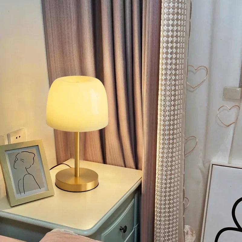 NORDYCKA LAMPA STOŁOWA HIGH-END