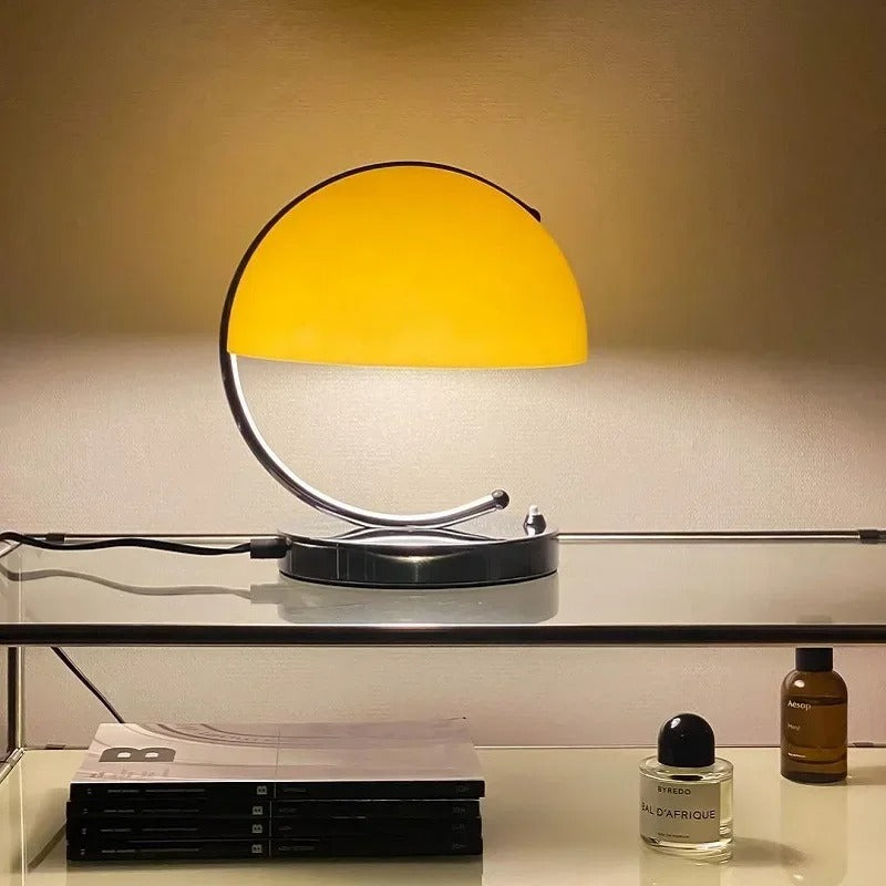 NORDYCKA LAMPA STOŁOWA RETRO