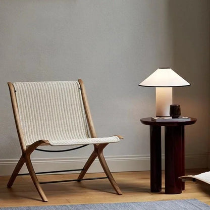 DESIGNERSKA LAMPA STOŁOWA Z TKANINY