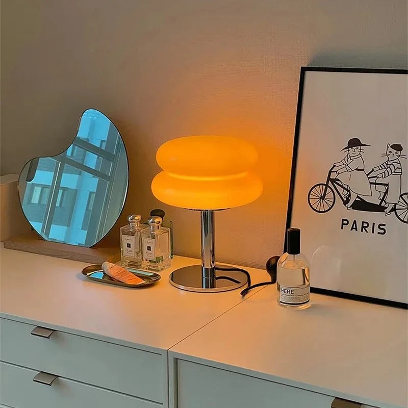 DESIGNERSKA LAMPA STOŁOWA LED „EGG TART”