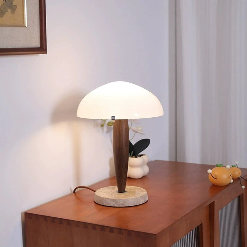 NORDYCKA LAMPA STOŁOWA RETRO