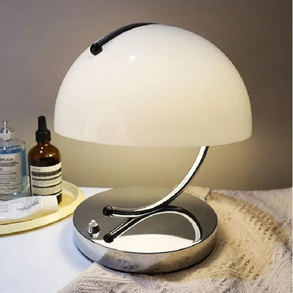 NORDYCKA LAMPA STOŁOWA RETRO