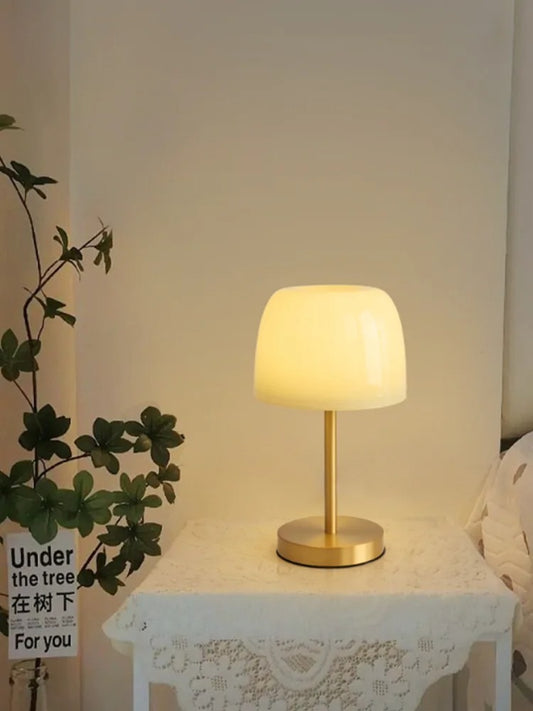 NORDYCKA LAMPA STOŁOWA HIGH-END