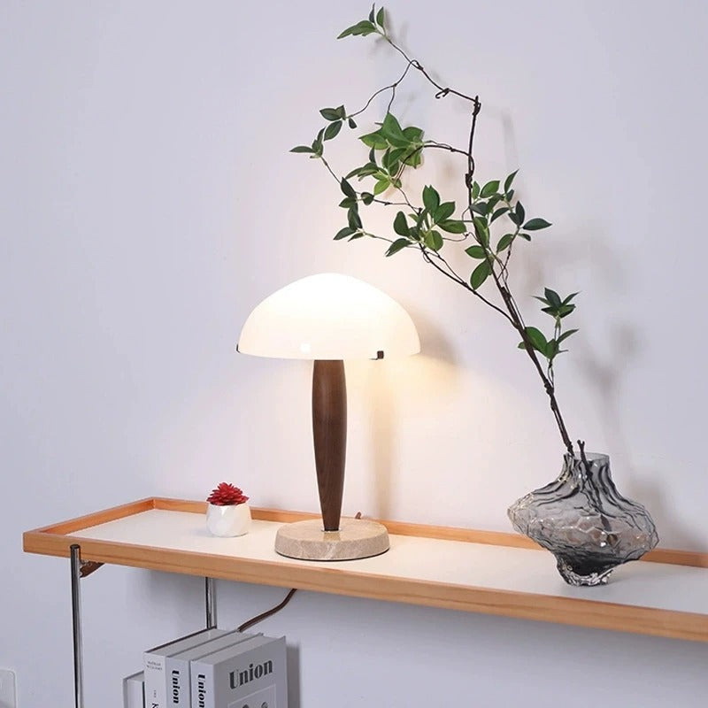 NORDYCKA LAMPA STOŁOWA RETRO