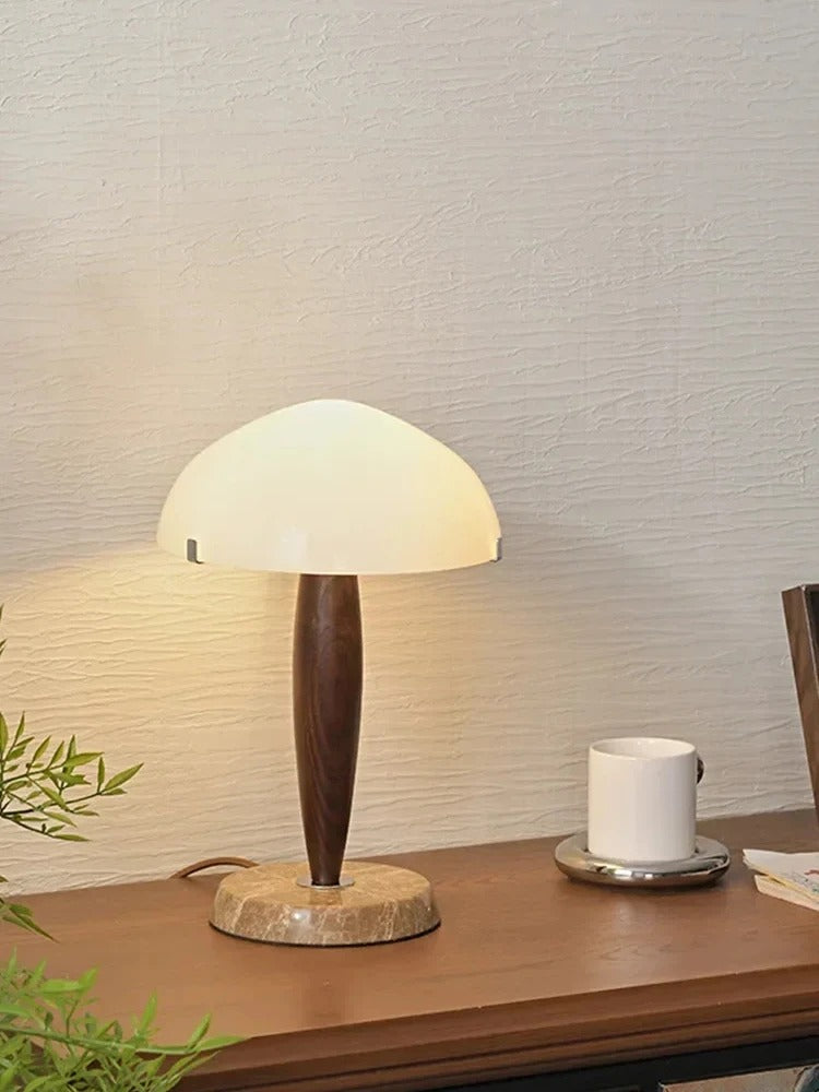 NORDYCKA LAMPA STOŁOWA RETRO